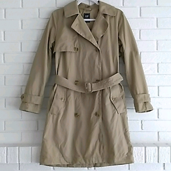 GAP Jackets & Blazers - GAP trench coat,belted in tan/ taupe colour.